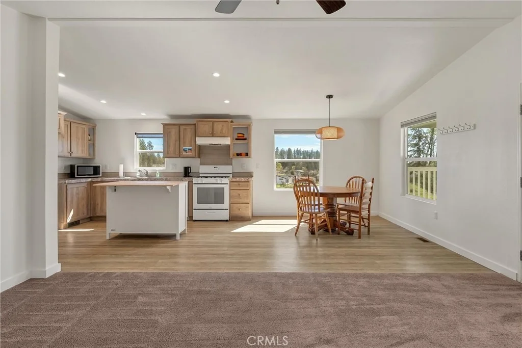 Photo of 6530 Daphne