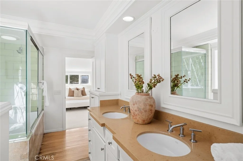 Photo of 608 Saint James Place