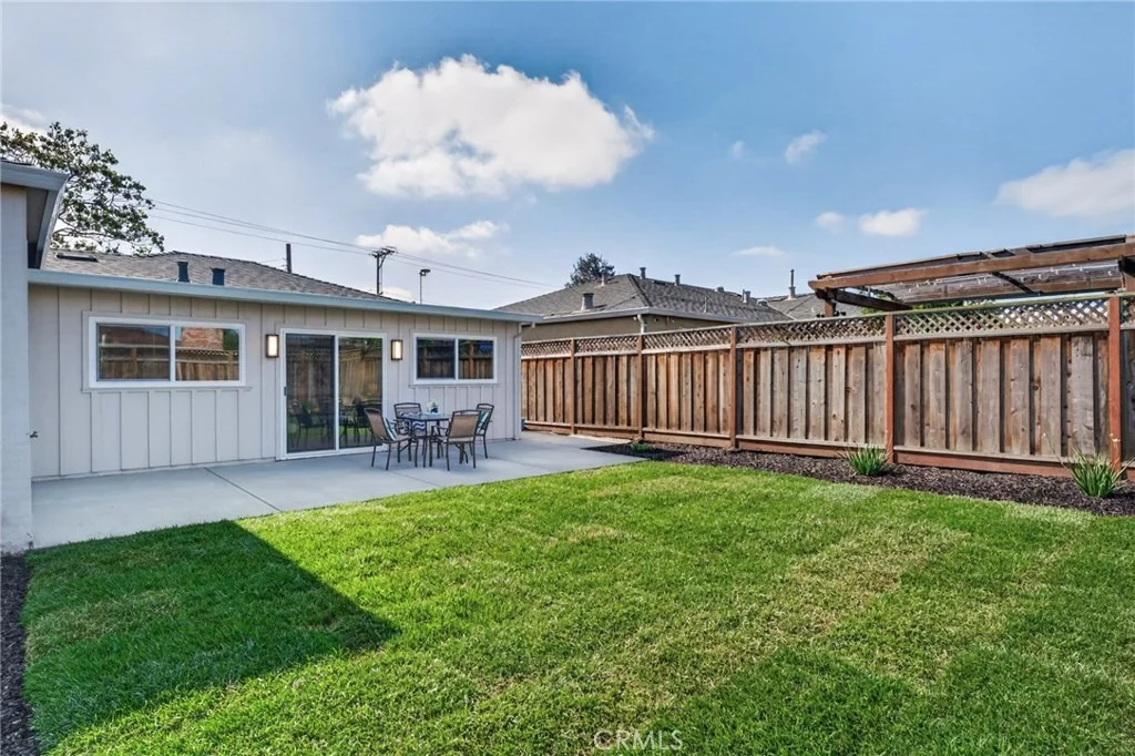 Photo of 4761 Central