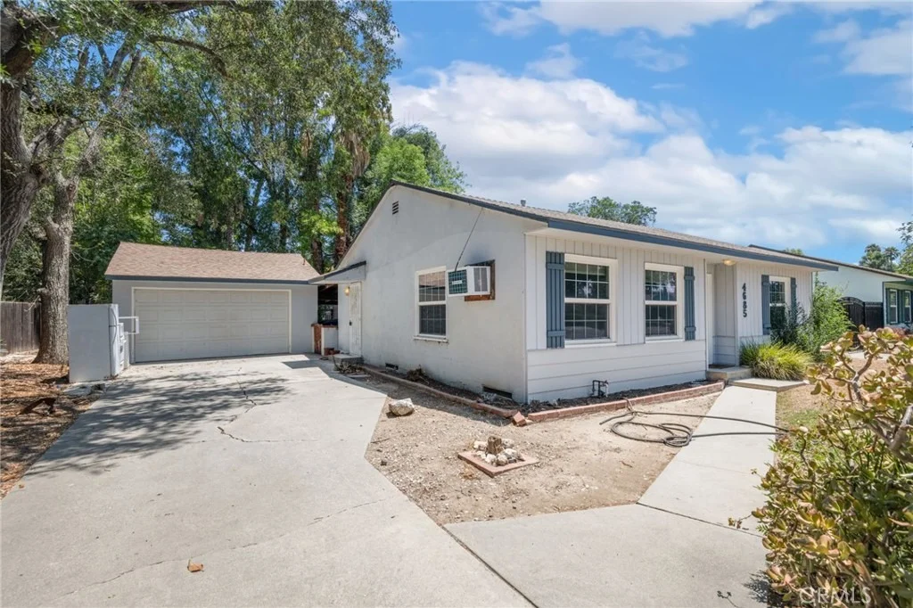Photo of 4685 Linwood Place