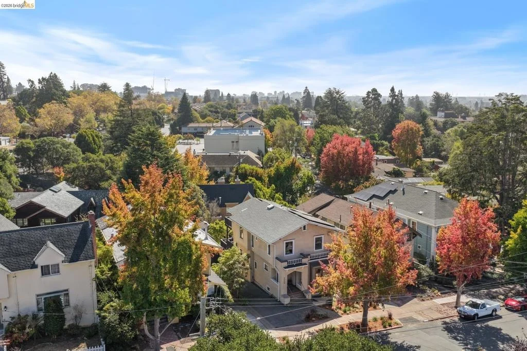 Photo of 2004 Yolo Avenue