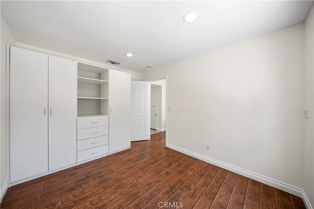 Photo of 1010 Cogburn