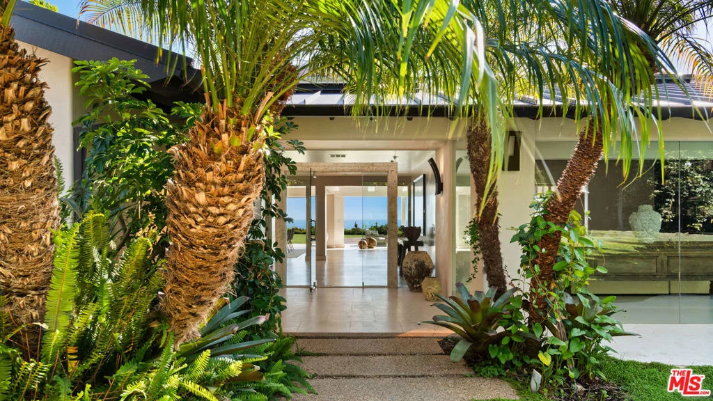 Photo of 29020 Cliffside Drive