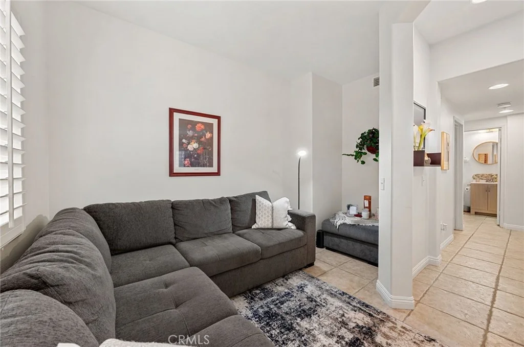 Photo of Unit B at 33433 Emerson Way