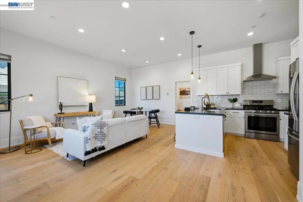 Photo of 3550 Vine St