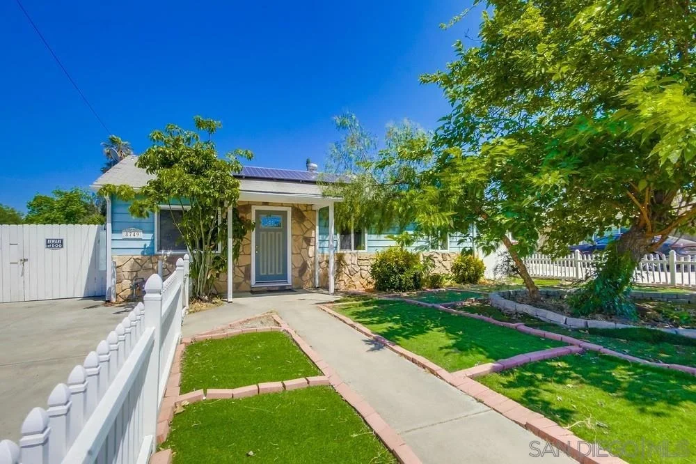 Photo of 8749 Cottonwood Avenue