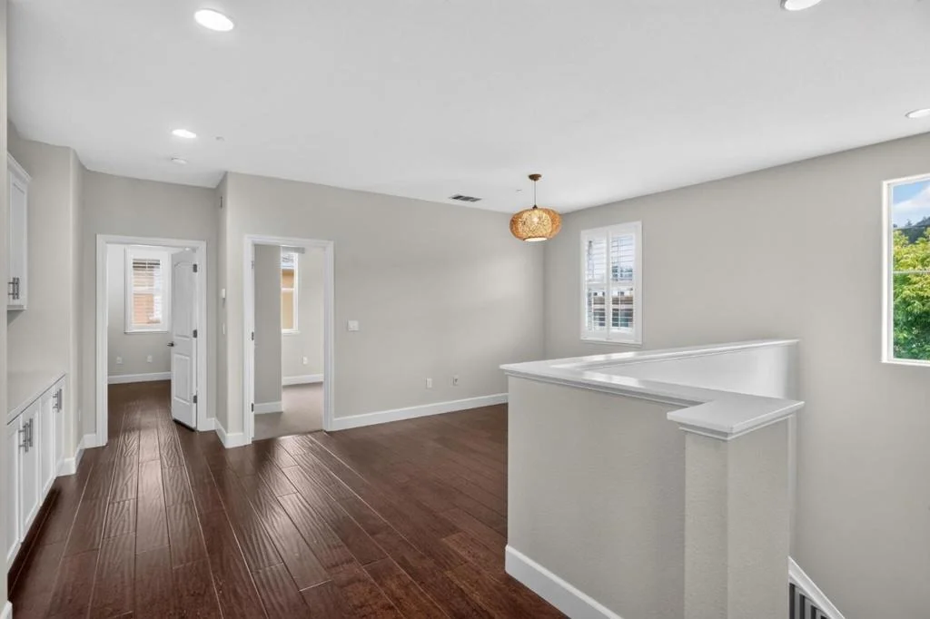 Photo of 100 Castle Ridge Way