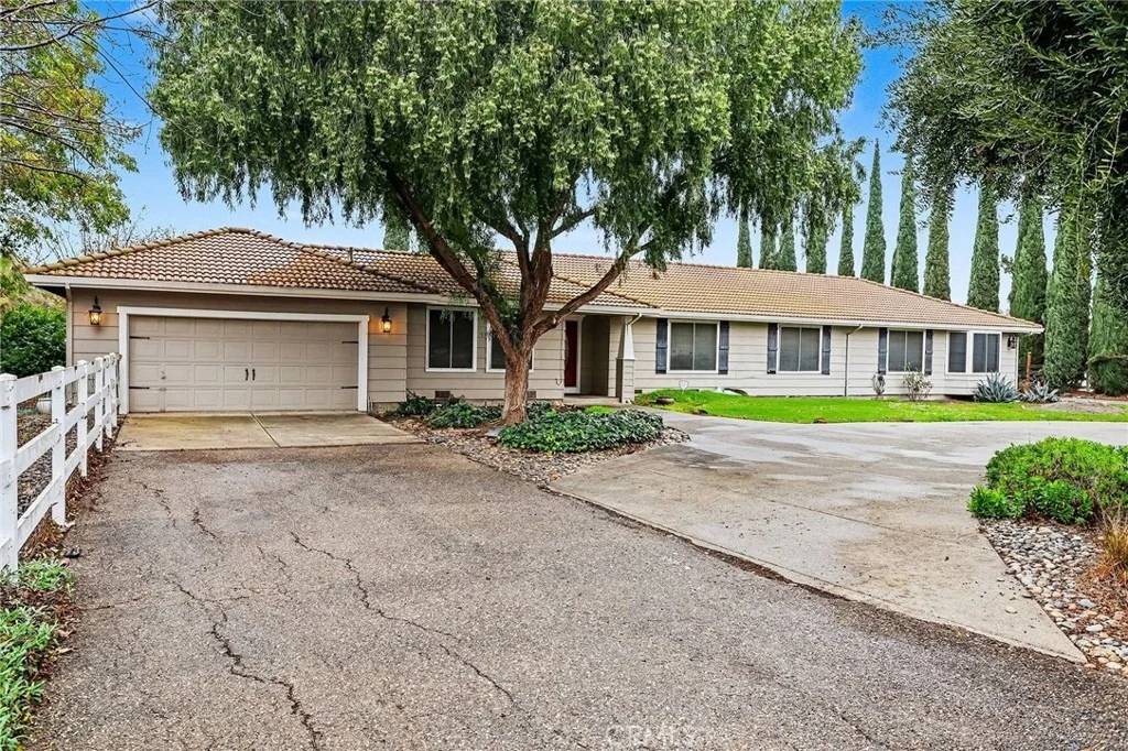 Photo of 23457 Currier Drive