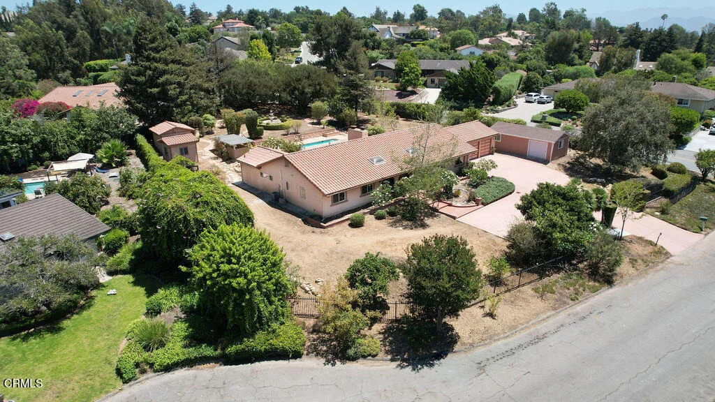Photo of 567 N Avocado Place