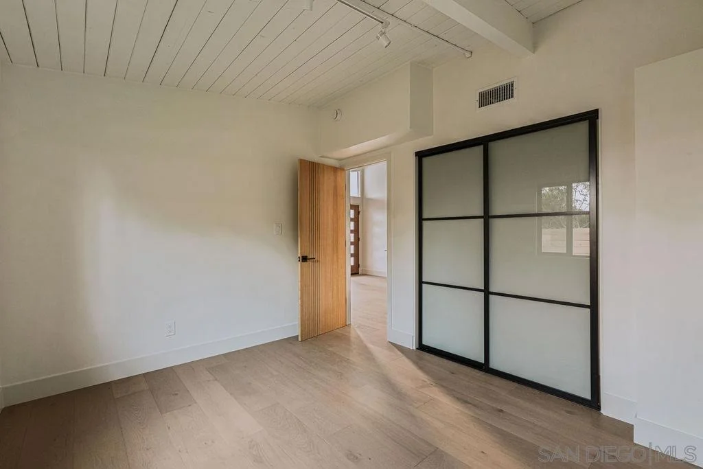Photo of 4985 Pacifica Dr