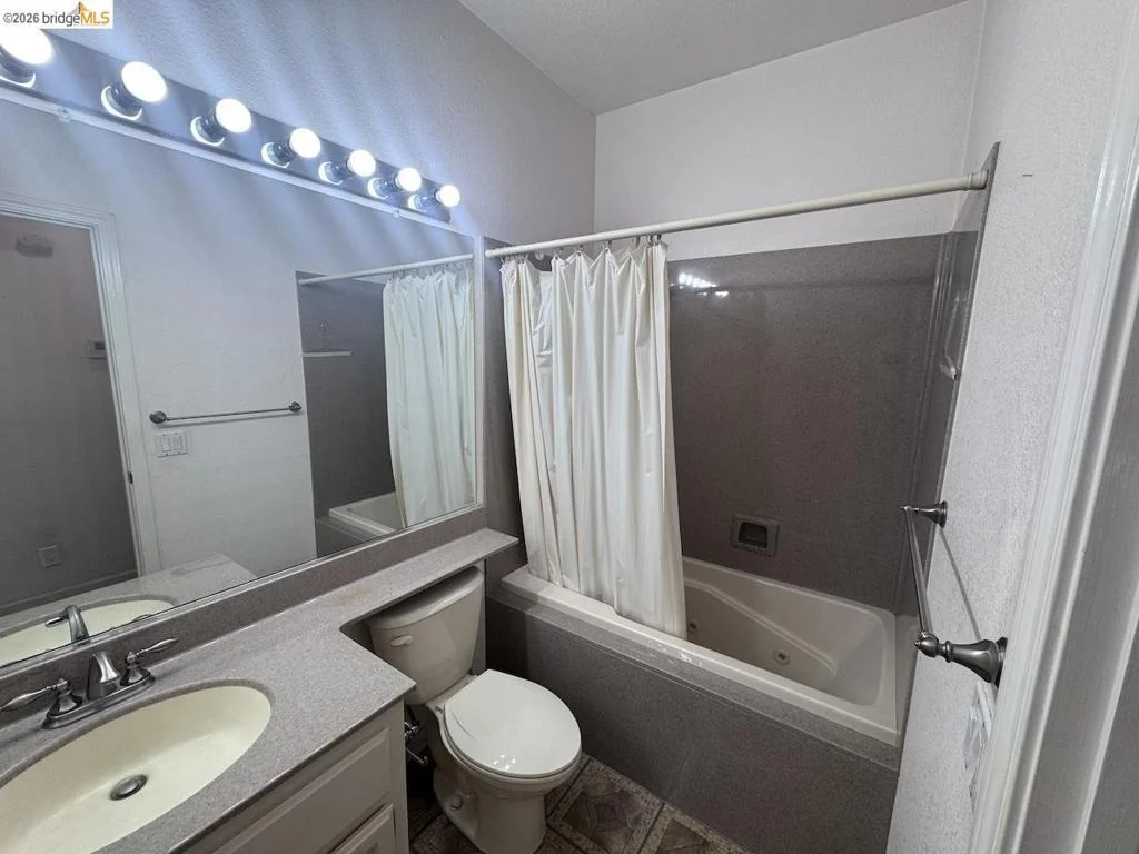Photo of 5001 Meadow Pass Way