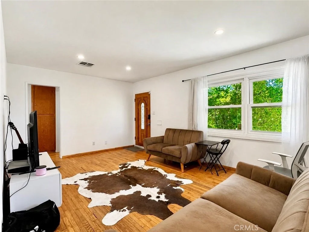 Photo of 9311 Claymore Street
