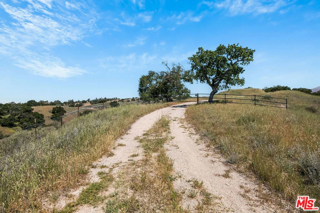 Photo of 3349 Long Valley Road