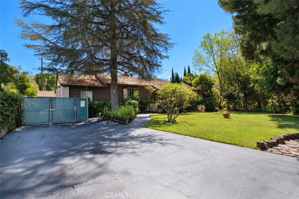 Photo of 6438 Orion Avenue