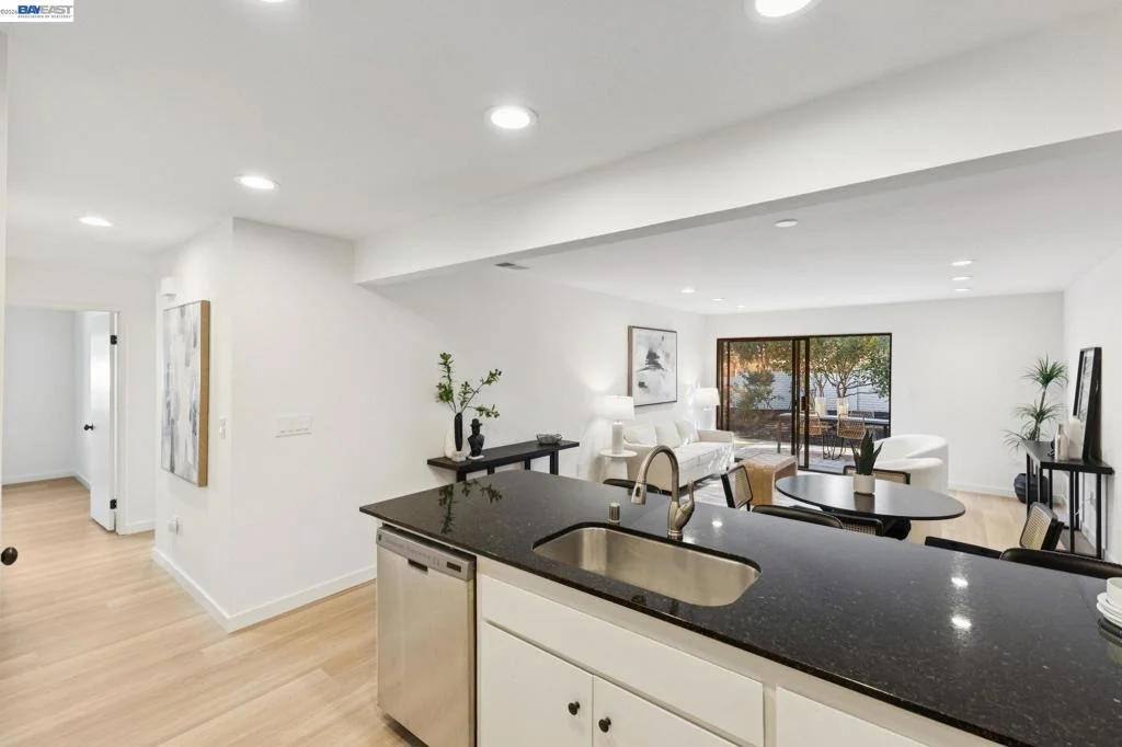 Photo of 402 Vineyard Pl