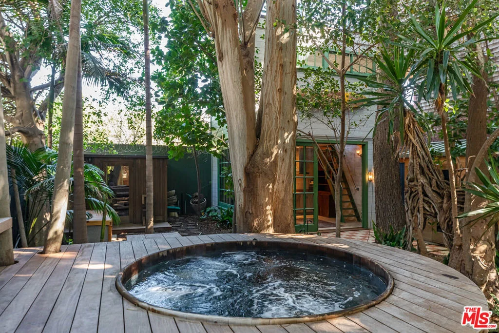 Photo of 23441 Malibu Colony Road