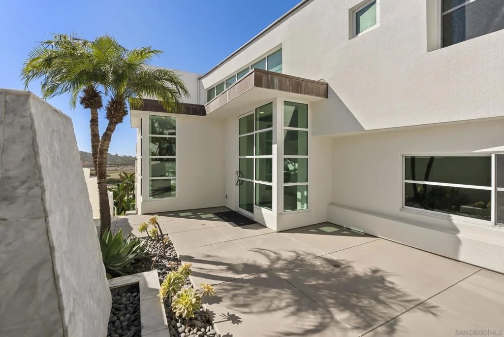 Photo of 121 Via De La Valle