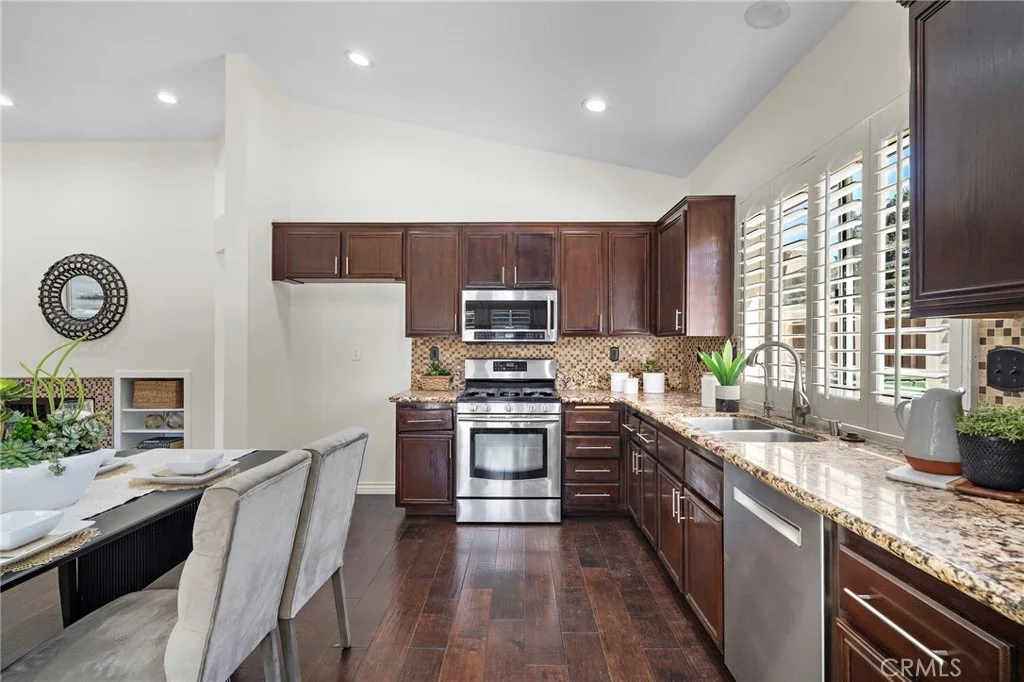 Photo of 974 Silvercreek Road