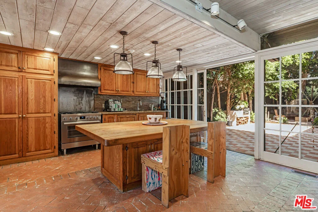 Photo of 23441 Malibu Colony Road