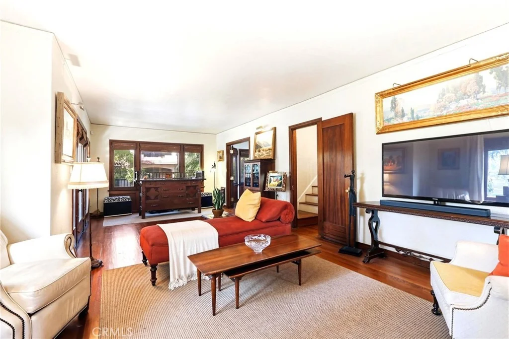 Photo of 18 W Cypress Avenue