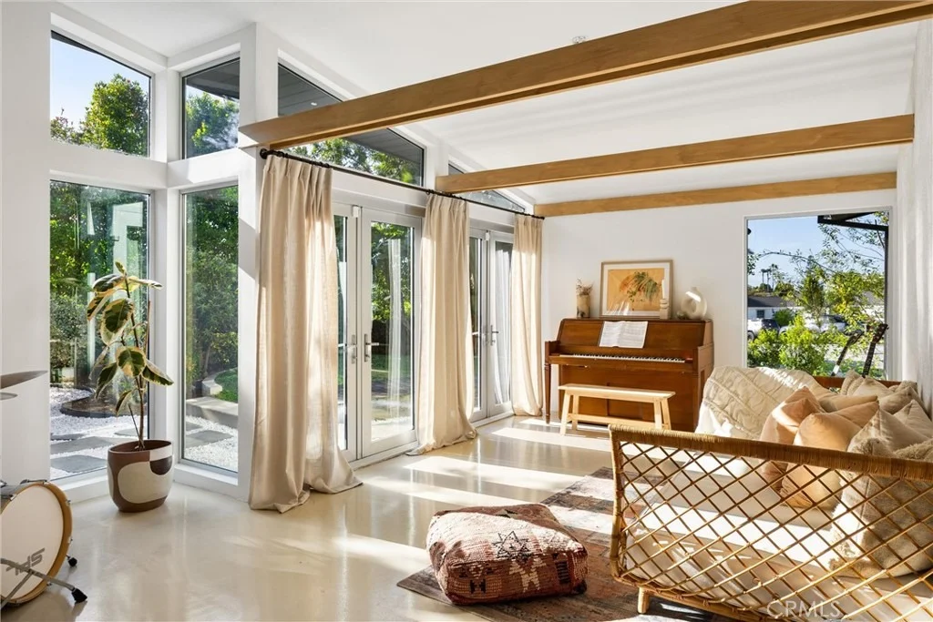Photo of 341 Vista Baya