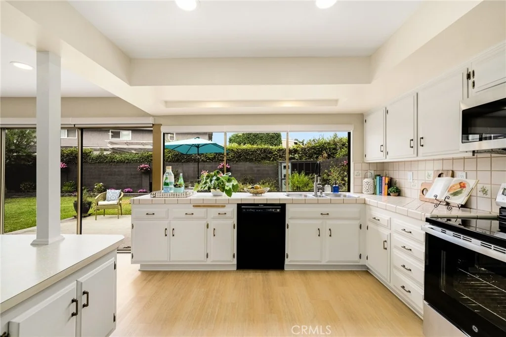 Photo of 9327 Lexington Street