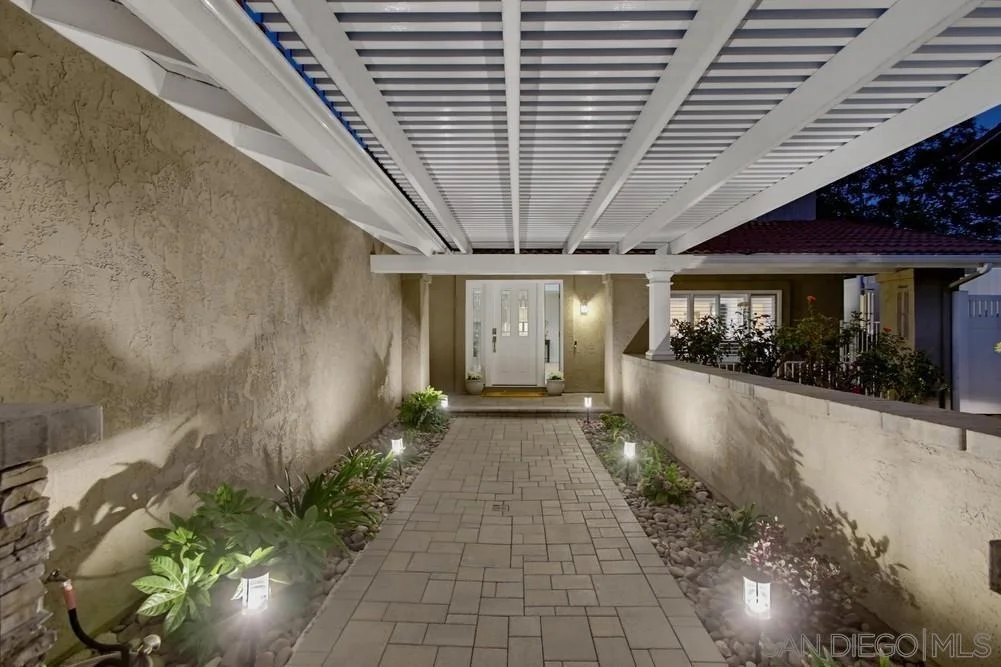 Photo of 2554 Valley Lake Drive