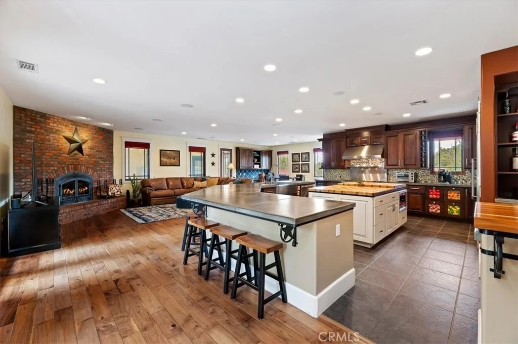 Photo of 16420 Rocky Glen Road