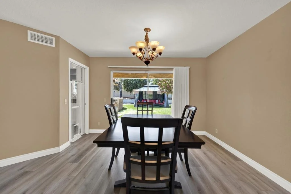 Photo of 1371 Westminster Pl