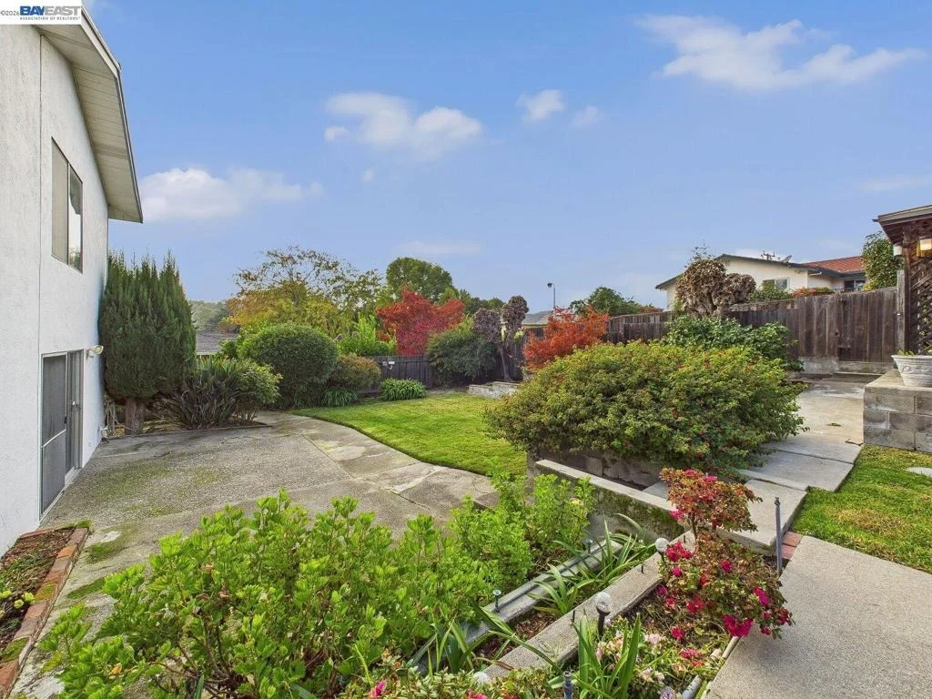 Photo of 836 Hawthorne Dr