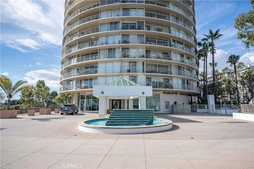 Photo of Unit 3003 at 700 E Ocean Boulevard