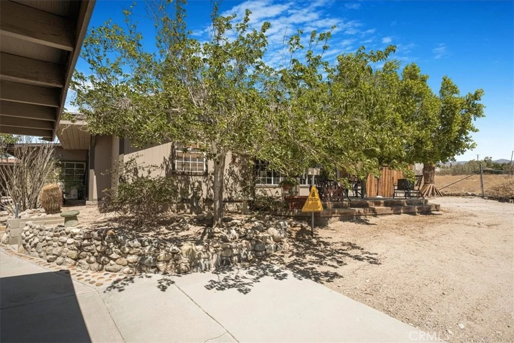 Photo of 60810 Sunrise Road