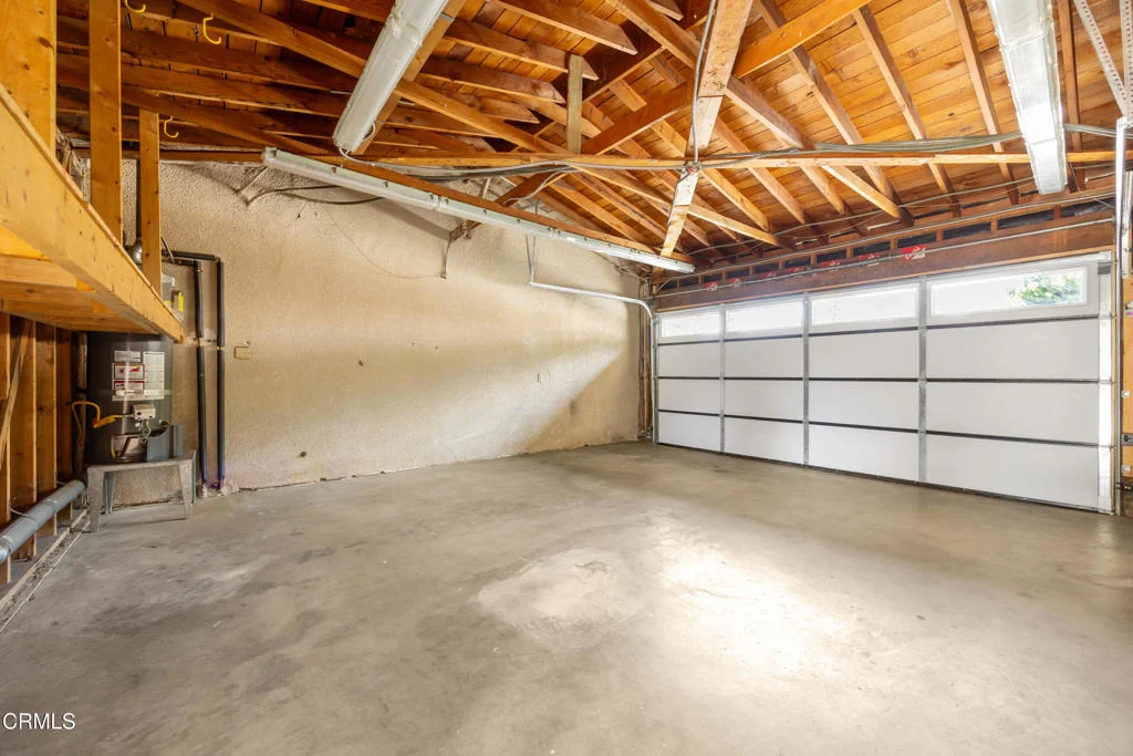 Photo of 6940 Bellclaire Street