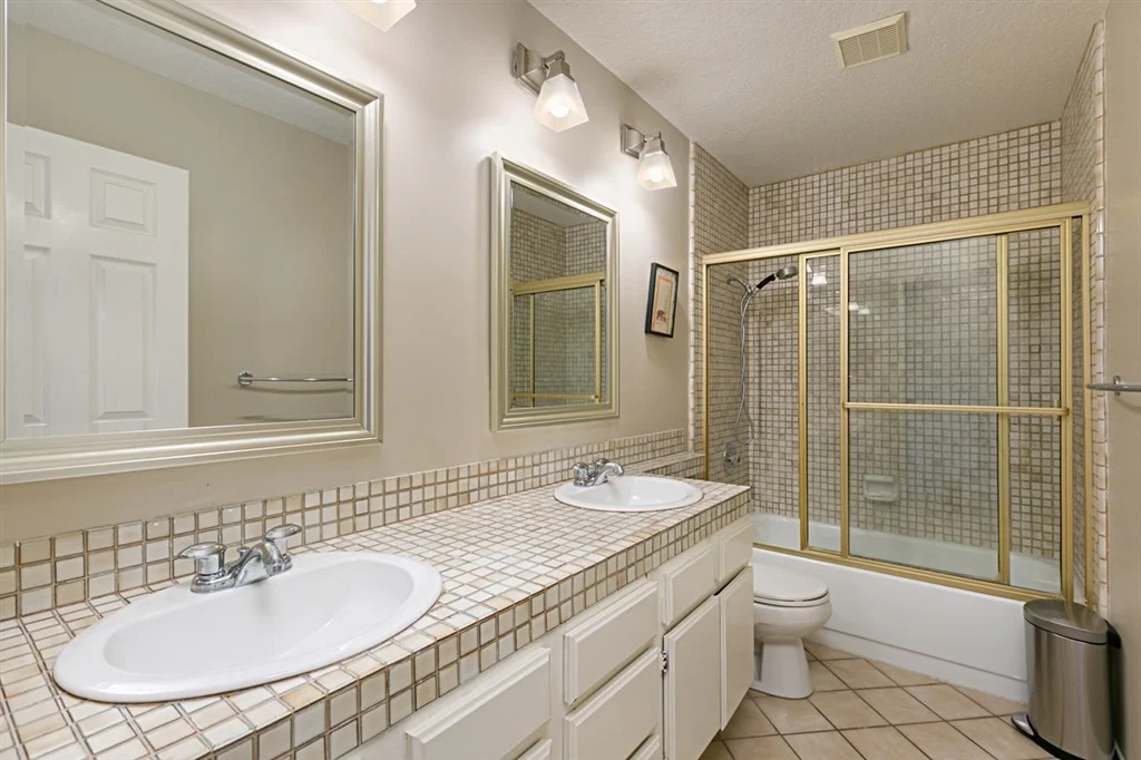 Photo of 1418 Village View Rd
