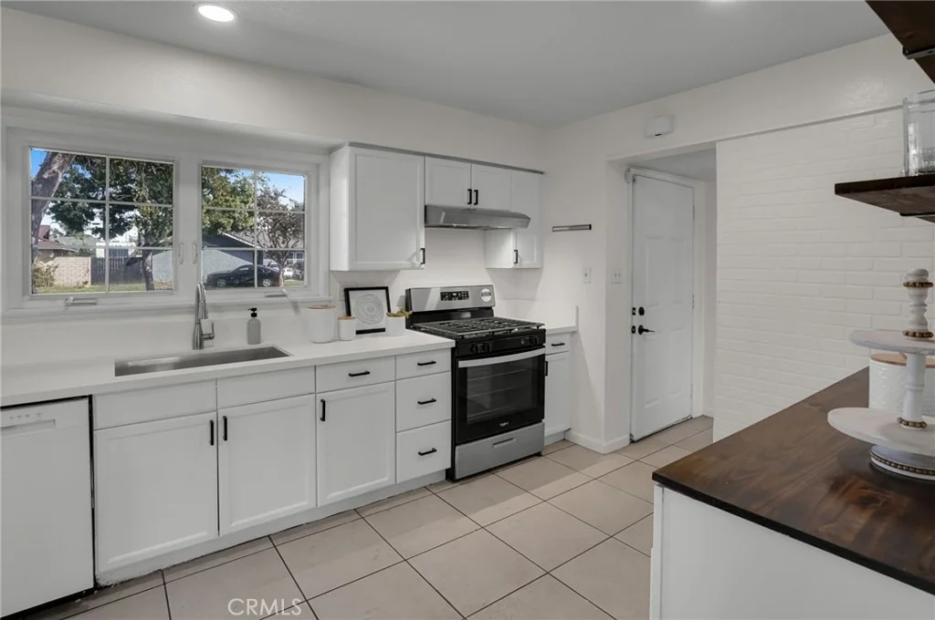 Photo of 7321 Colombia Drive