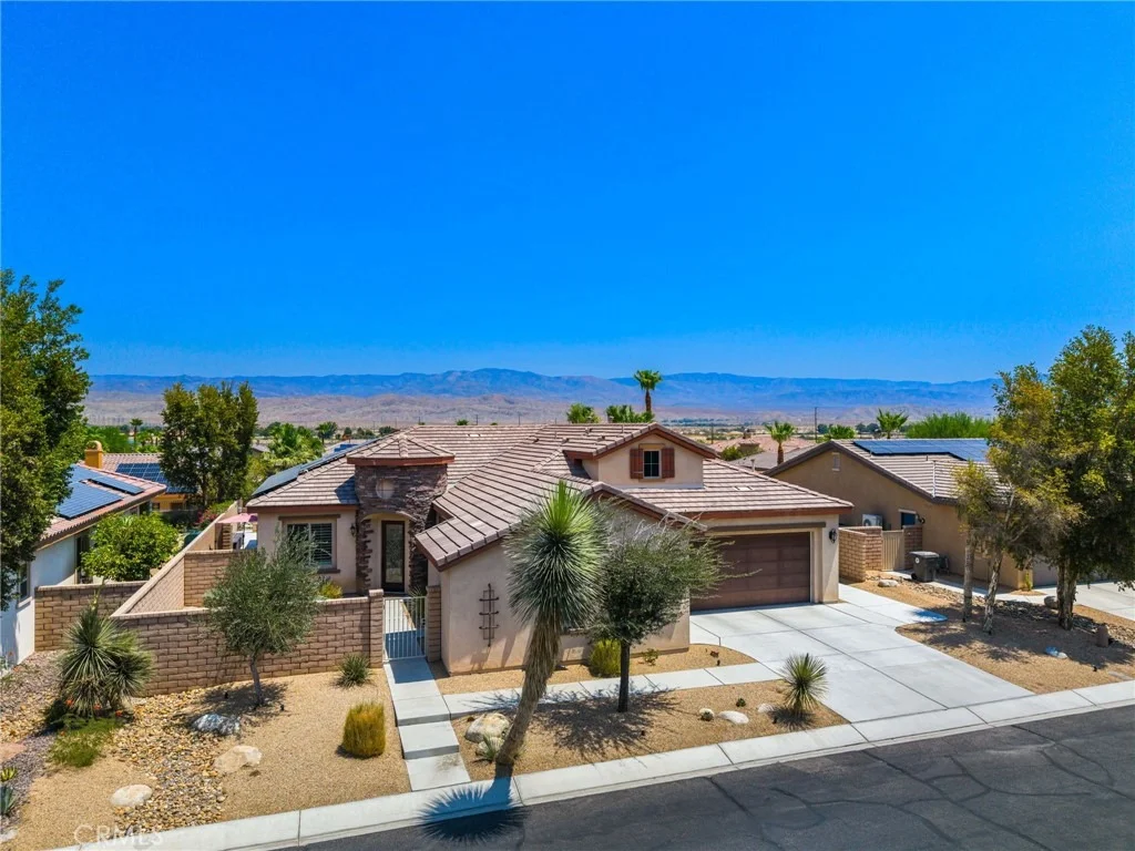 Photo of 73810 Cezanne Drive