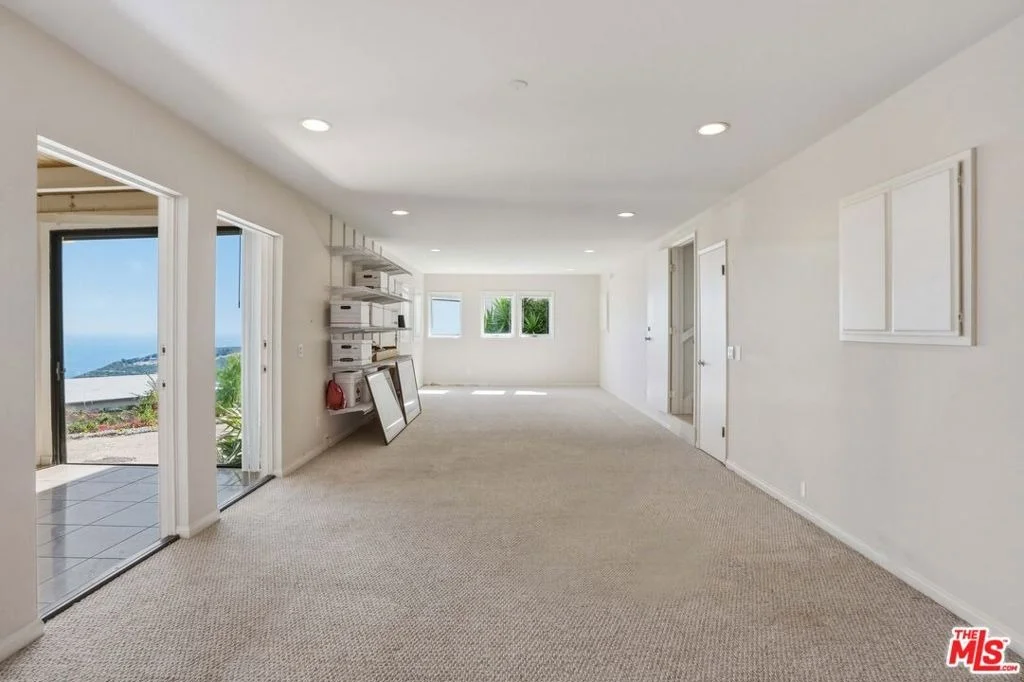Photo of 2965 Seabreeze Drive