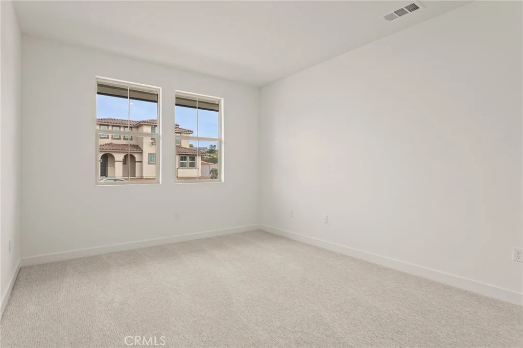 Photo of 1390 Amanda Glen