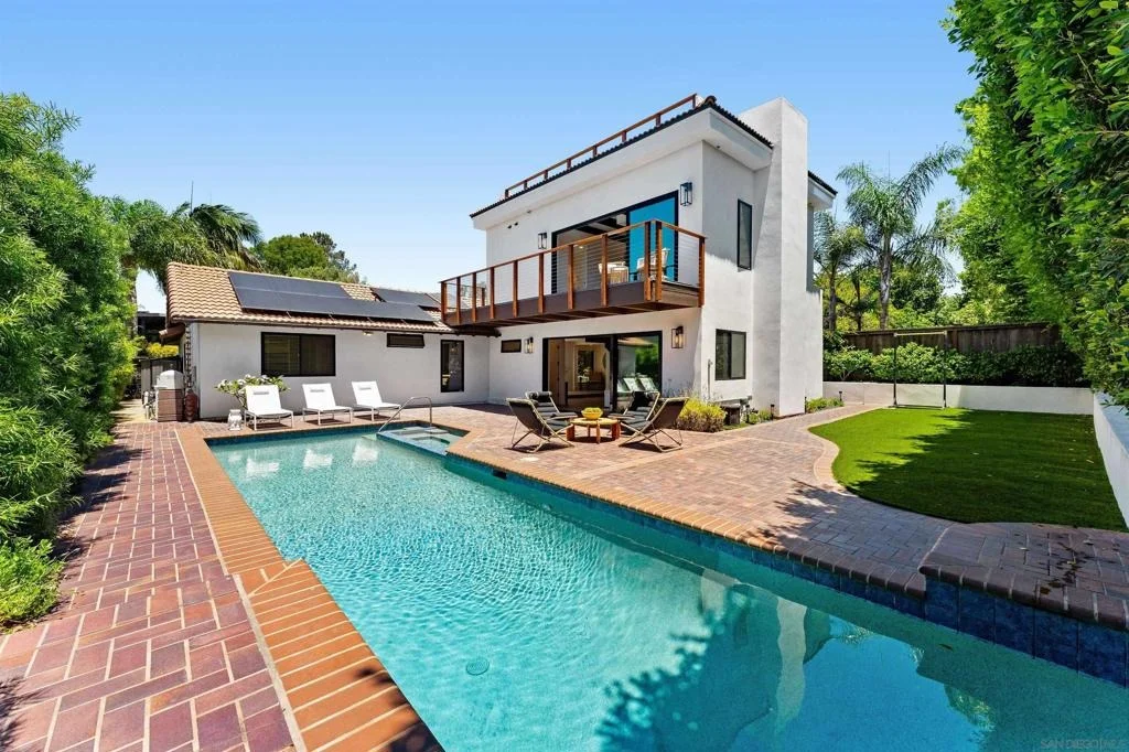 Photo of 2451 Malibu Way