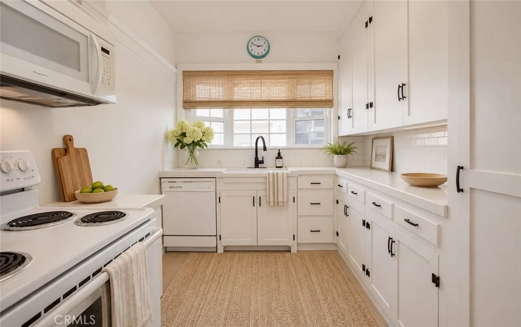 Photo of 301 Catalina
