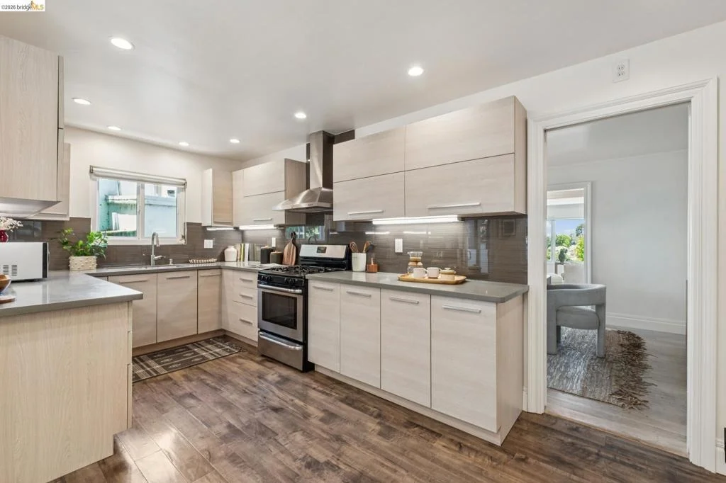 Photo of 515 Vincente Ave