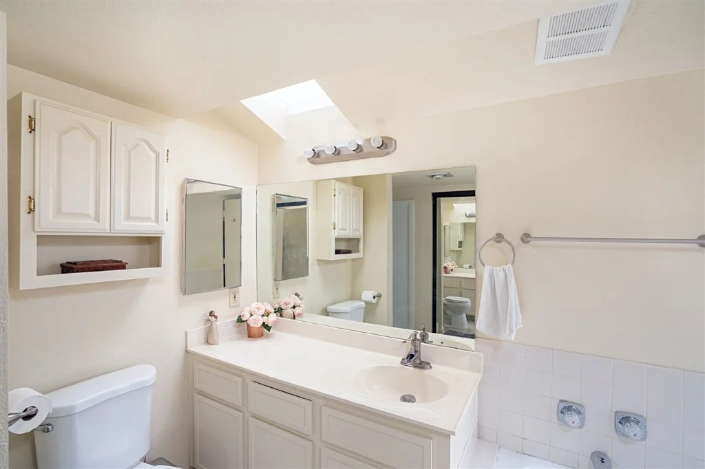 Photo of 43280 Peartree Lane
