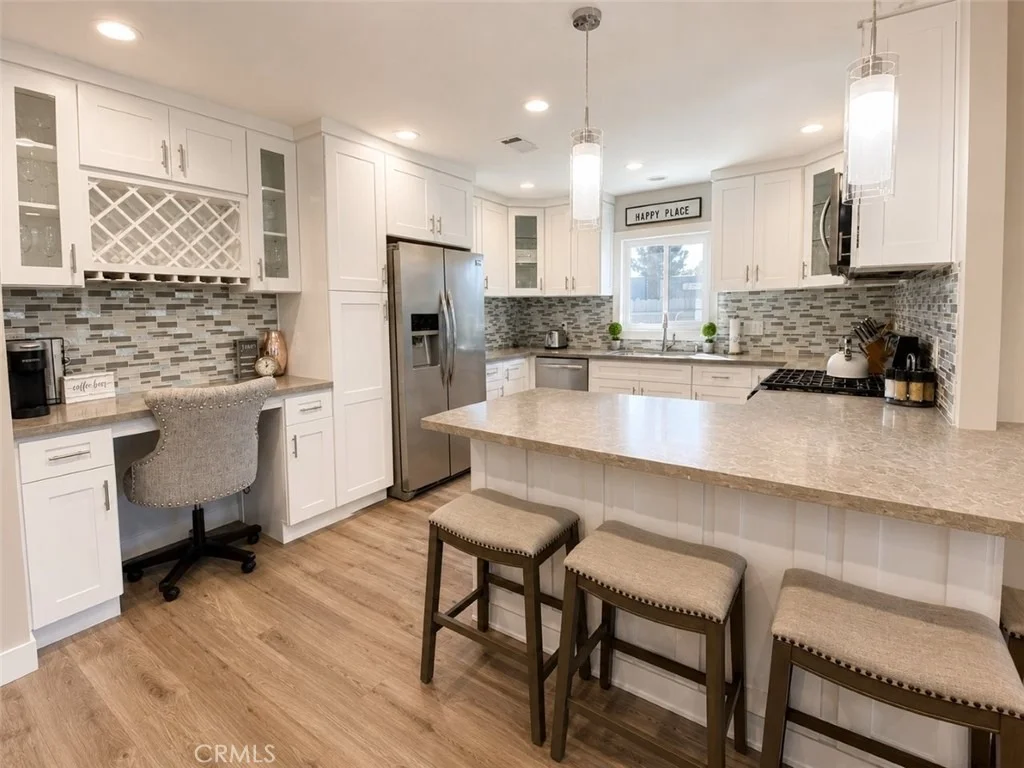 Photo of 401 Eton