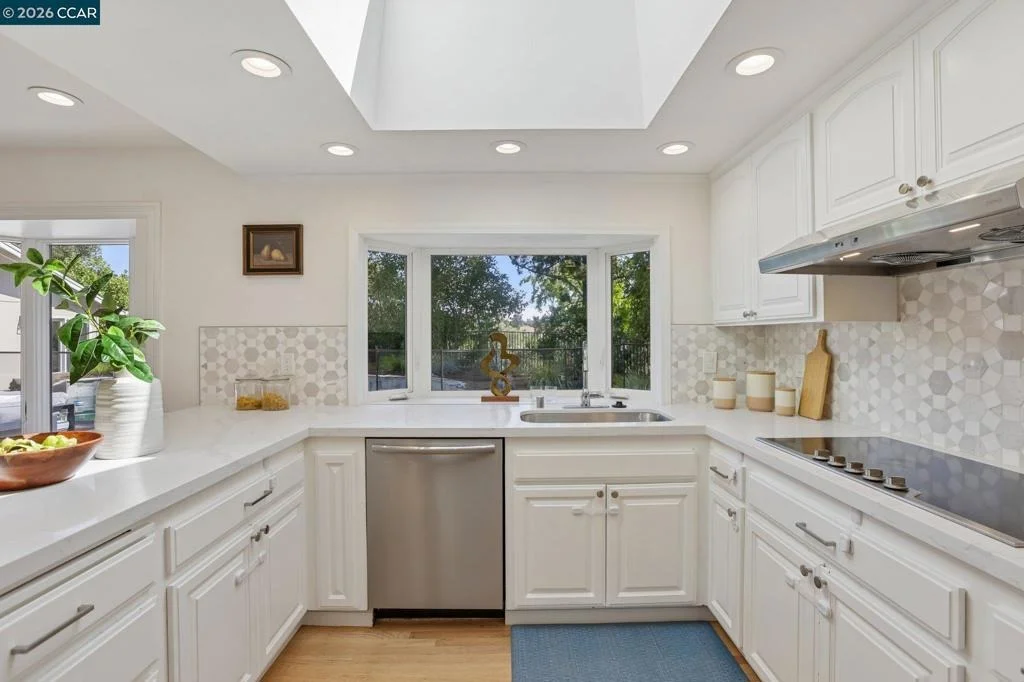 Photo of 445 Kingsford Dr