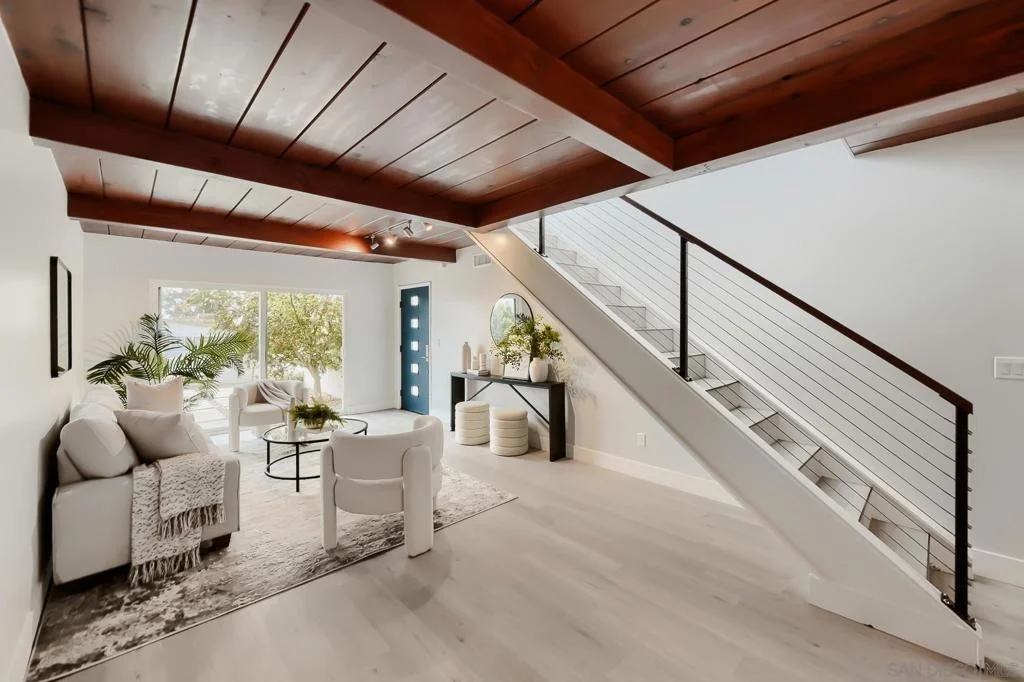 Photo of 5379 La Jolla Mesa