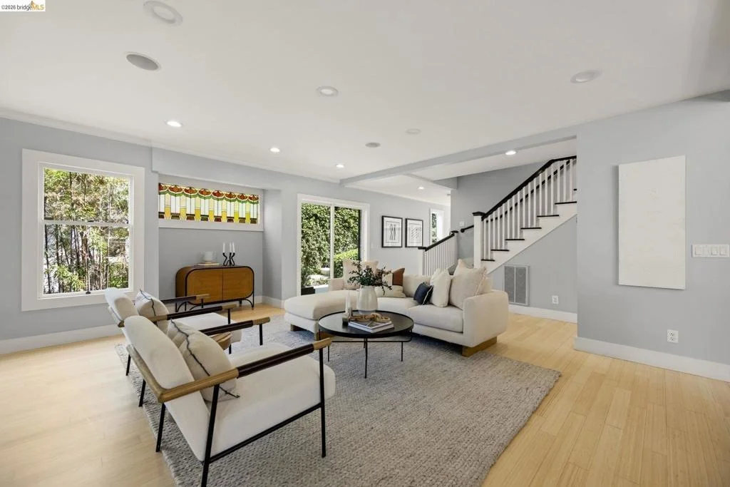 Photo of 683 Mandana Blvd.