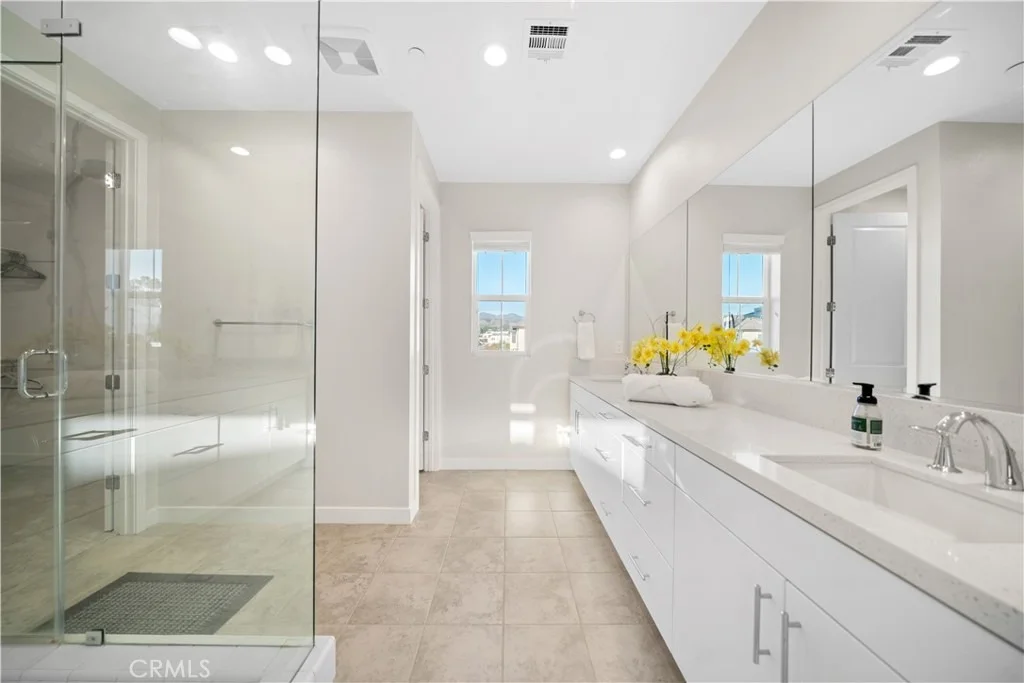 Photo of 151 Fremont