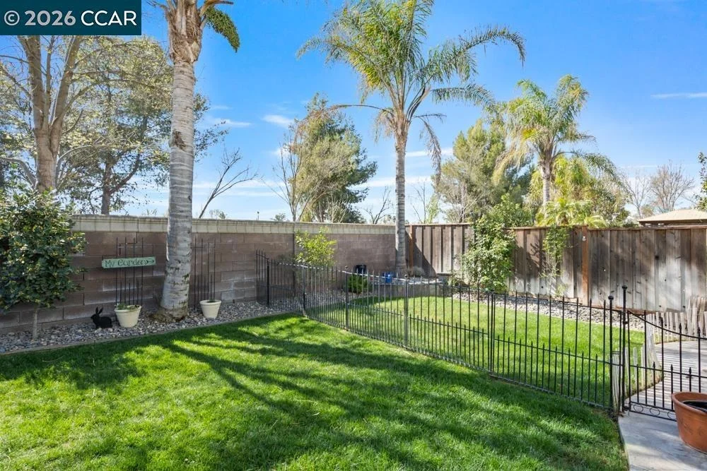 Photo of 5627 Arcadia Cir