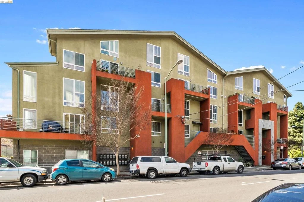 Photo of Unit 16 at 675 8th St