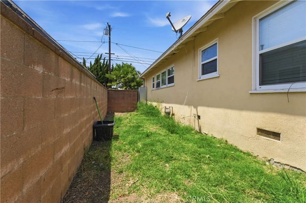 Photo of 13709 Daphne Avenue